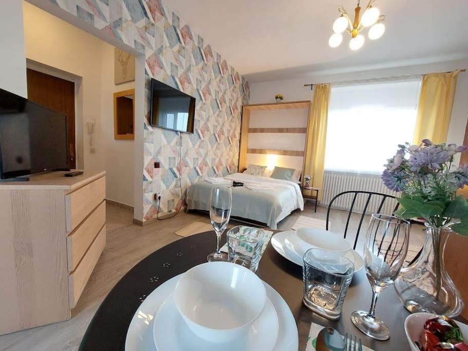 Sweet Dreams Suites Panoramic Studio Zodiac Dorobanti Bukarest Exteriör bild